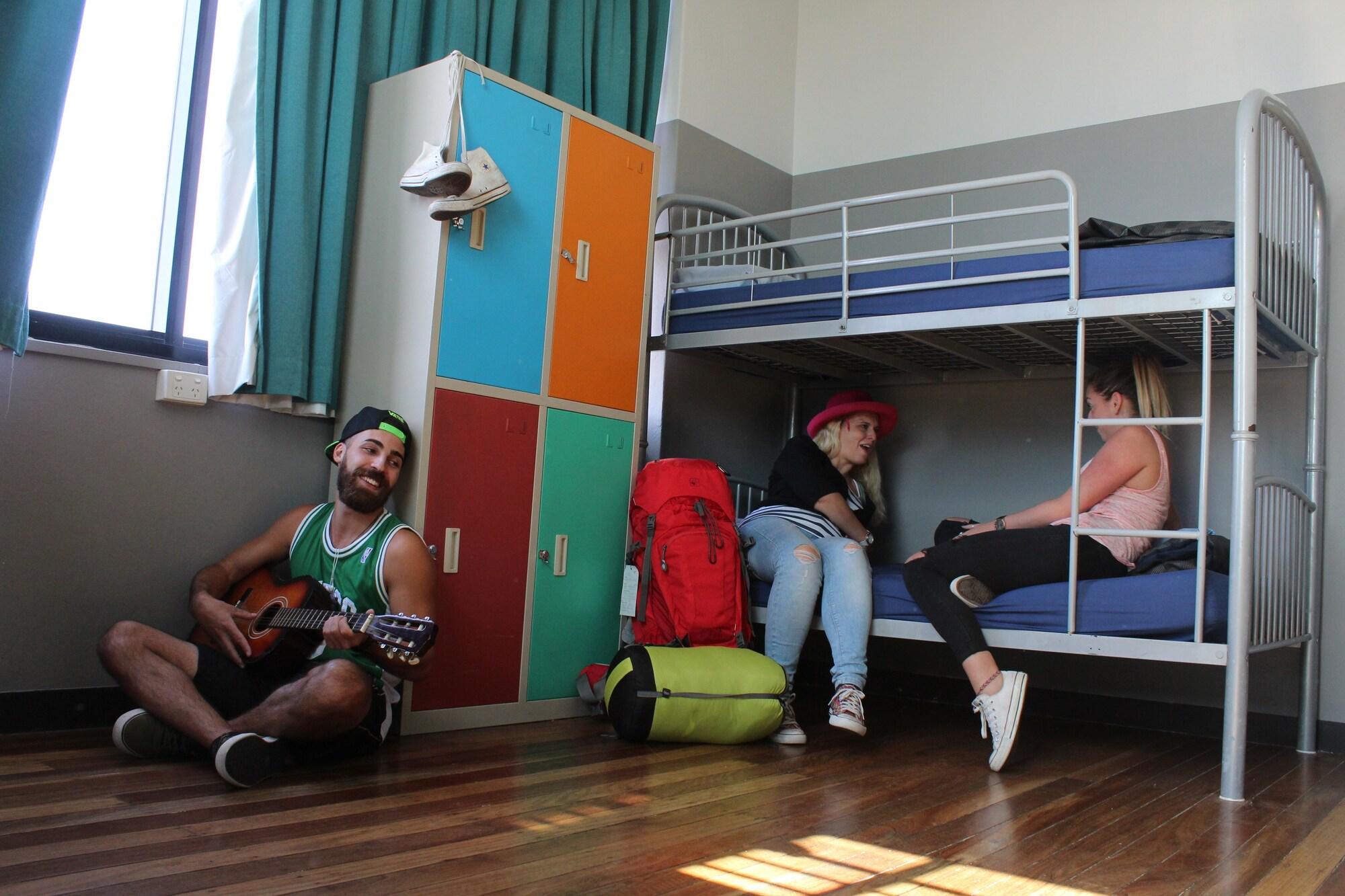 Bunk Brisbane Hostel Fortitude Valley Екстериор снимка